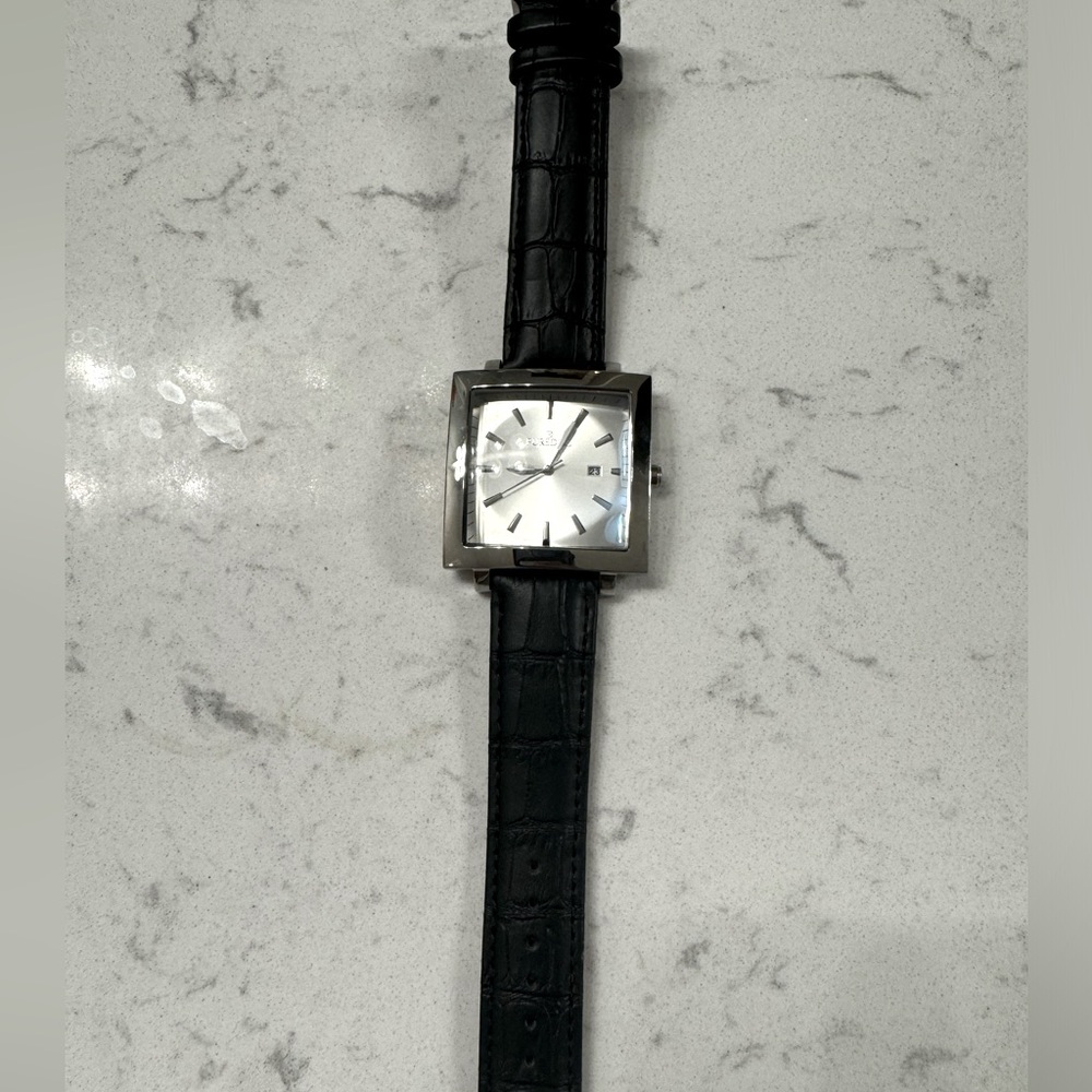 This is a brand new never worn watch.